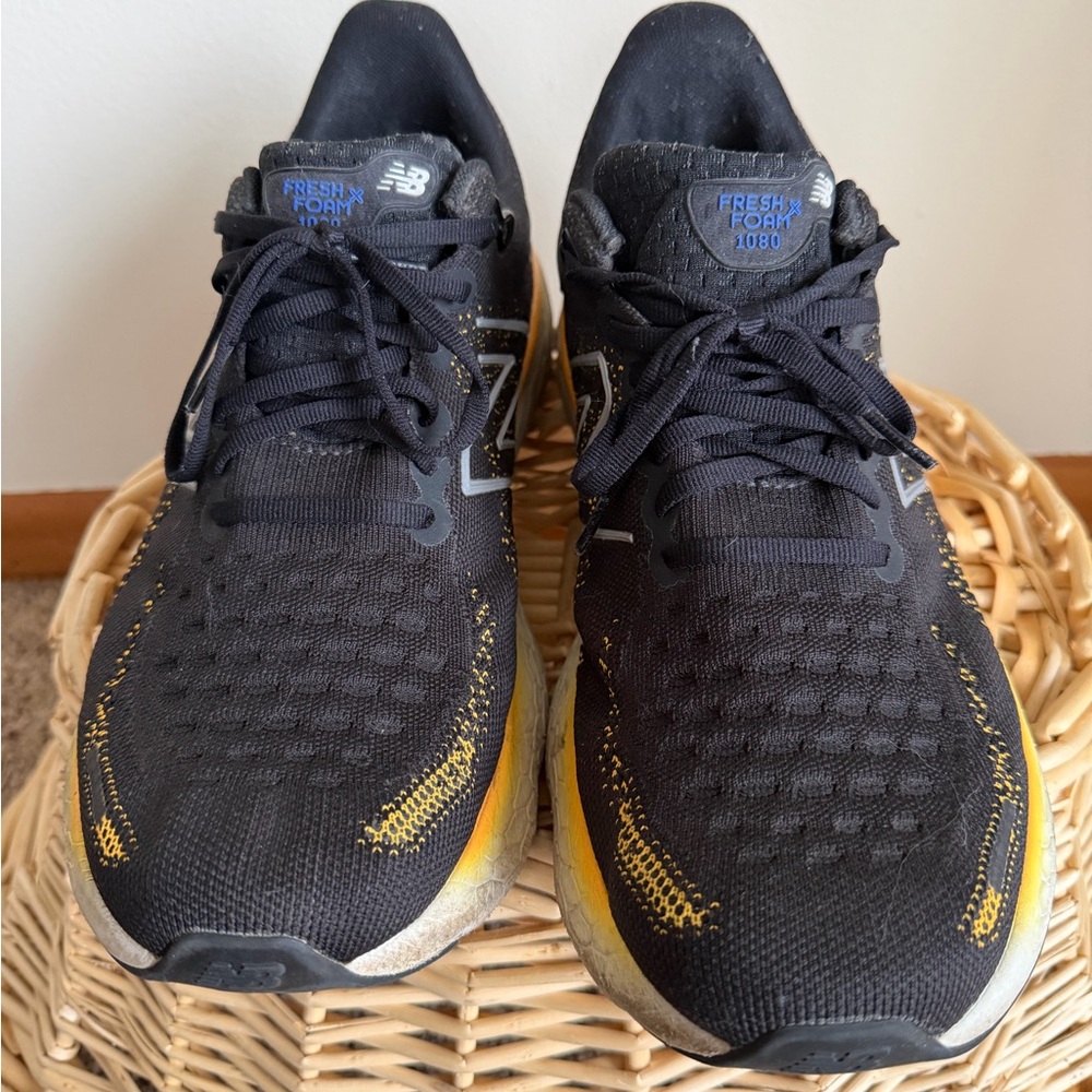 New Balance Black and Yellow Men’s Athletic Running Shoes - Picture 2 of 4
